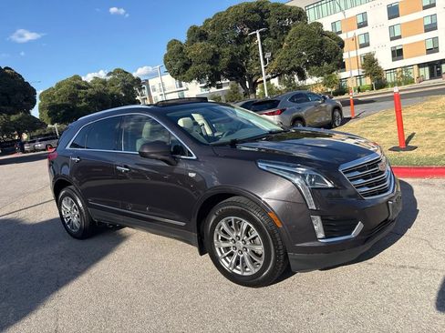 Used 2018 Cadillac XT5 Luxury w/ Driver Awareness Package AWD/4WD image 7