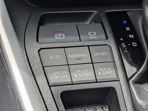 Certified 2025 Toyota RAV4 XLE AWD/4WD image 16