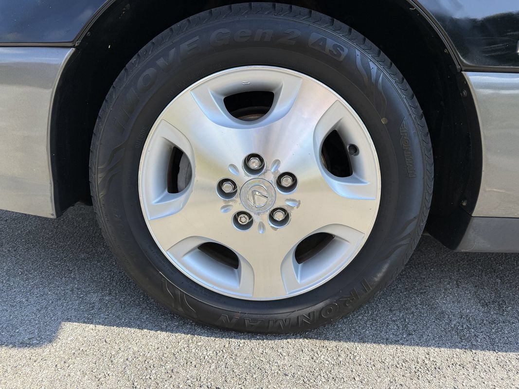 Used 2001 Lexus ES 330 FWD image 10
