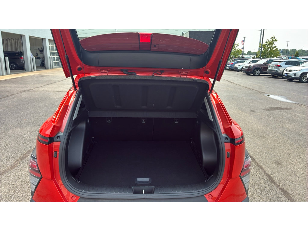 Used 2025 Hyundai Kona SEL AWD/4WD image 4