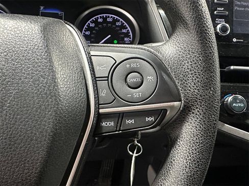 Used 2023 Toyota Camry LE image 29