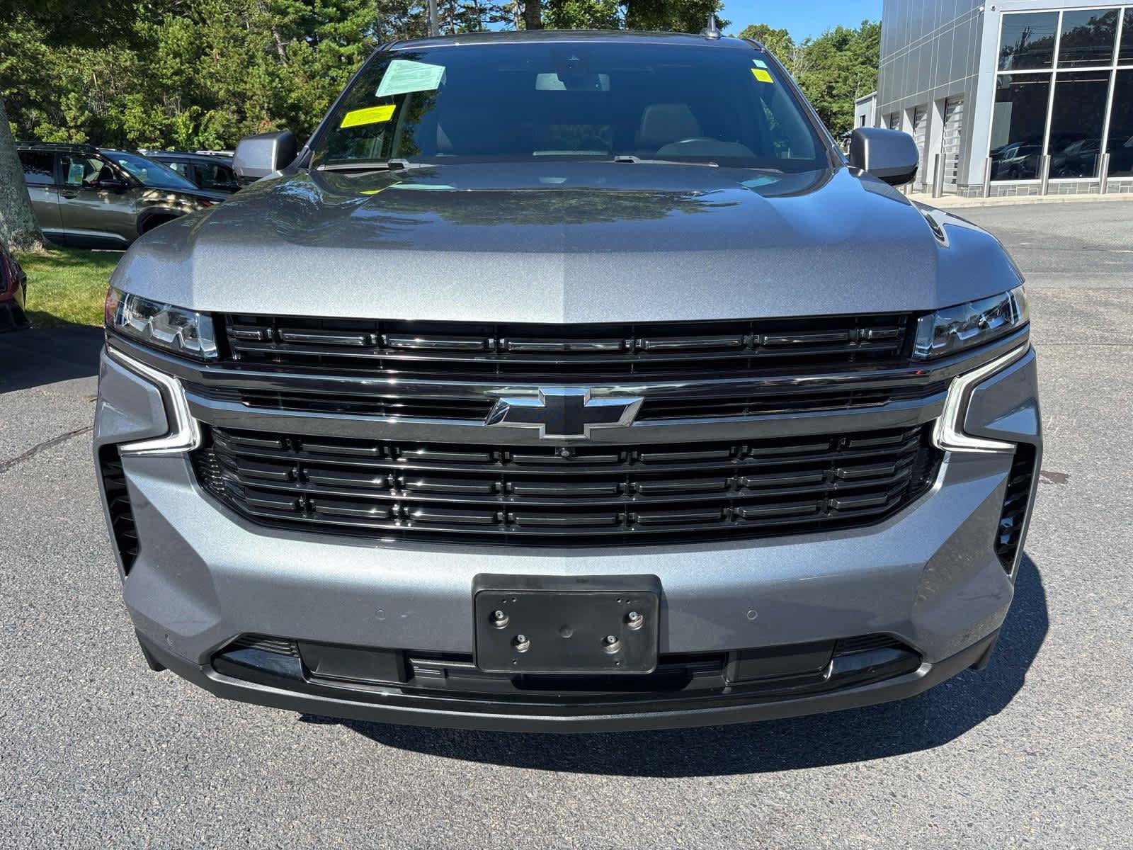 Used 2022 Chevrolet Suburban RST w/ Luxury Package AWD/4WD image 6