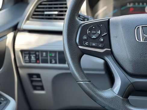 Used 2018 Honda Odyssey EX image 31