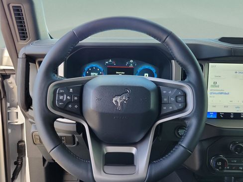 New 2025 Ford Bronco Outer Banks image 12