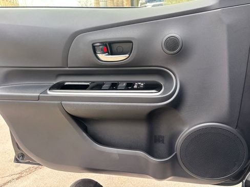 Used 2016 Toyota Prius C Persona Series image 18