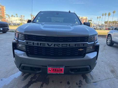 Used 2021 Chevrolet Silverado 1500 Custom image 2
