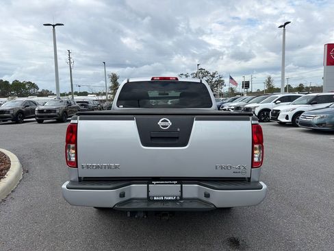Used 2010 Nissan Frontier PRO-4X w/ Pro-4x Value Truck Pkg image 6