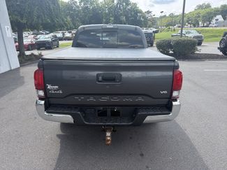 Used 2019 Toyota Tacoma SR5 AWD/4WD video 3