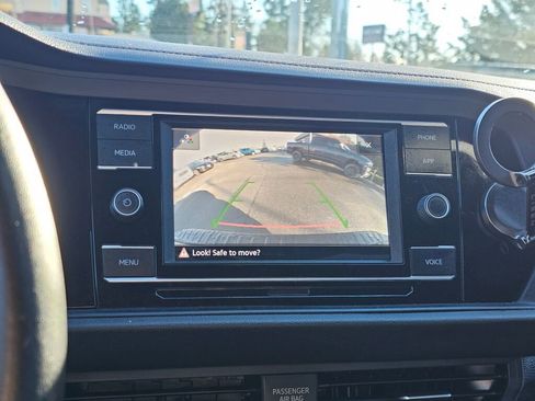 Used 2024 Volkswagen Jetta Sport image 21