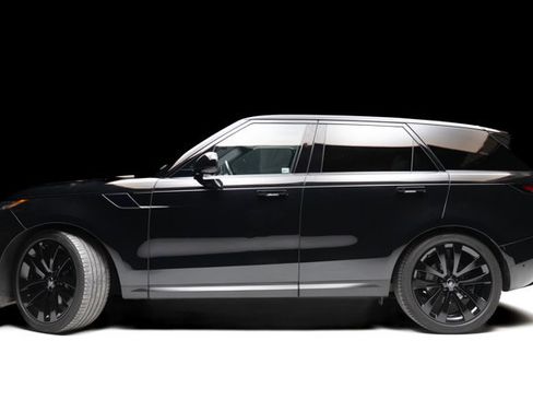 Used 2023 Land Rover Range Rover Sport SE image 18