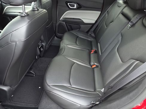 New 2026 Jeep Compass Limited AWD/4WD image 8