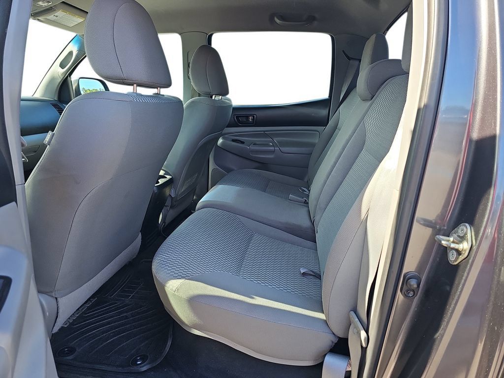 Used 2015 Toyota Tacoma PreRunner w/ SR5 Package RWD image 14