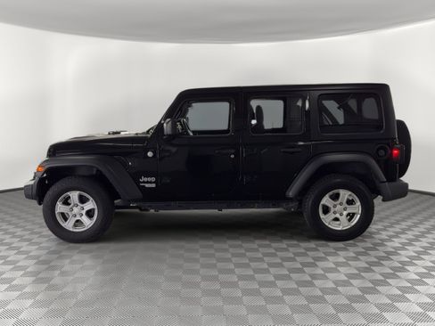 Used 2018 Jeep Wrangler Unlimited Sport S image 2