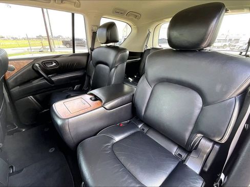 Used 2024 Nissan Armada SL w/ Captain's Chairs Package image 19