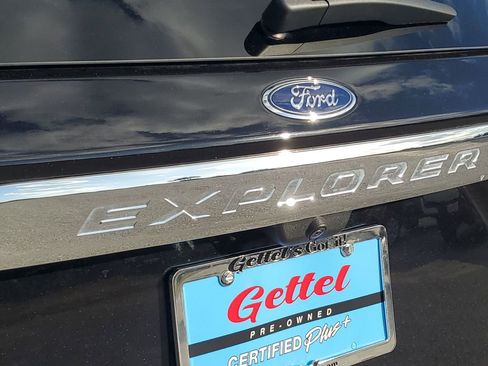 Used 2024 Ford Explorer XLT image 39