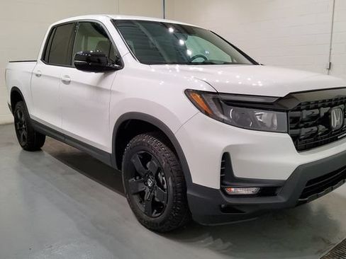 New 2026 Honda Ridgeline Black Edition image 2