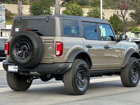 New 2026 Ford Bronco Big Bend w/ Black Diamond Package image 3