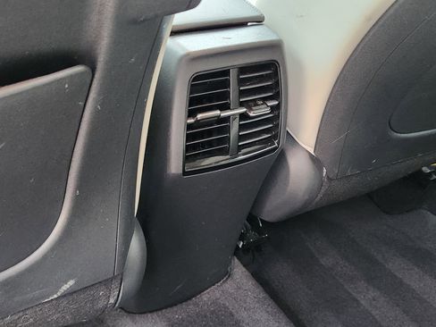 Used 2023 Kia Niro EX image 38