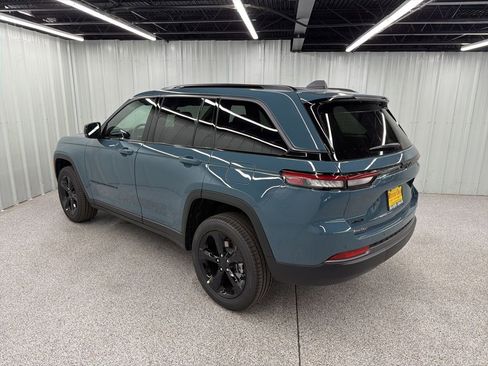 New 2026 Jeep Grand Cherokee Limited AWD/4WD image 4