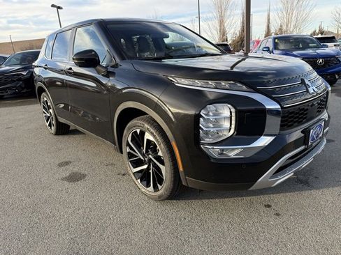 Used 2024 Mitsubishi Outlander SE image 7