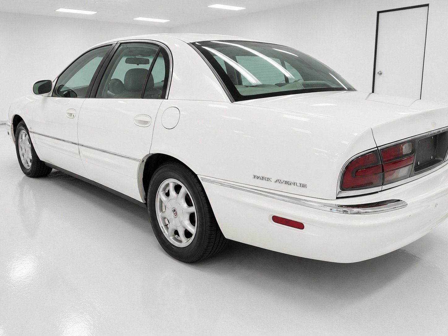 Used 2002 Buick Park Avenue FWD image 4
