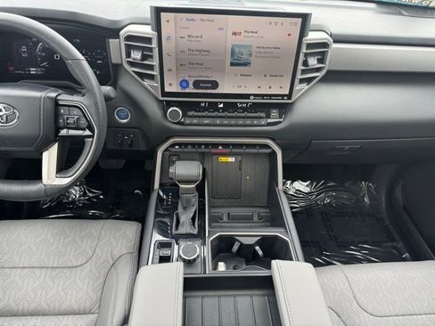 Used 2024 Toyota Tundra Limited image 10