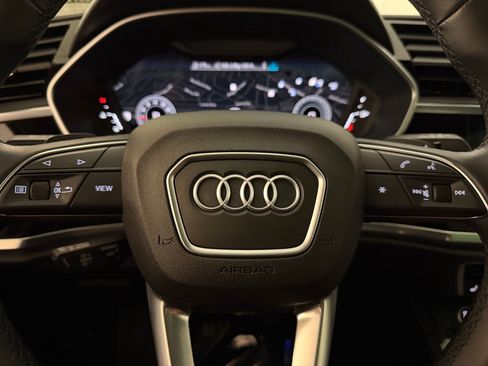 Used 2022 Audi Q3 2.0T Premium Plus AWD/4WD image 17