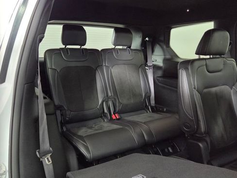 Used 2023 Jeep Grand Cherokee L Laredo image 35