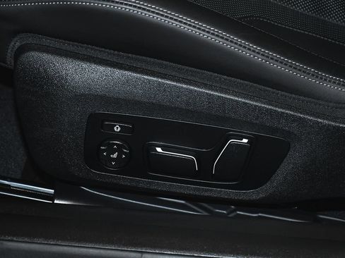 Used 2026 BMW M4 xDrive Competition AWD/4WD image 51
