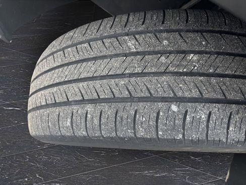 Certified 2025 Honda HR-V LX image 30