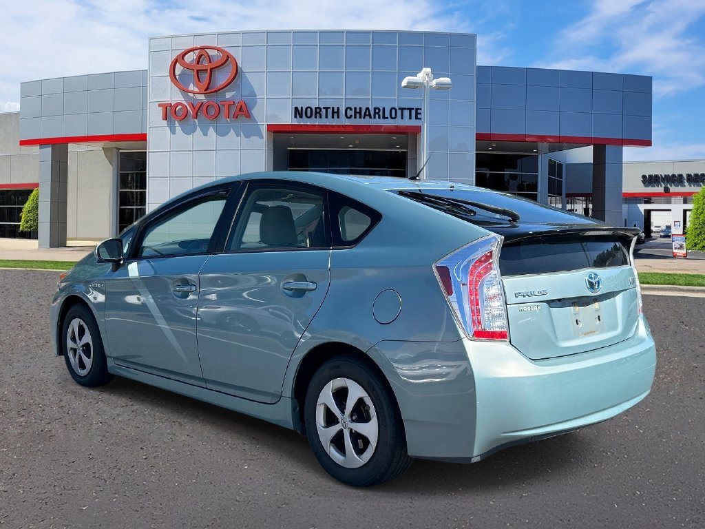 Used 2015 Toyota Prius Two FWD image 4