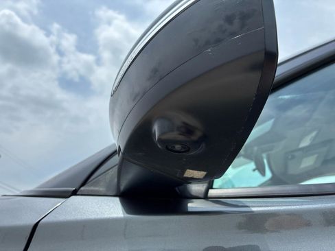 Used 2022 Nissan Kicks SR FWD image 16