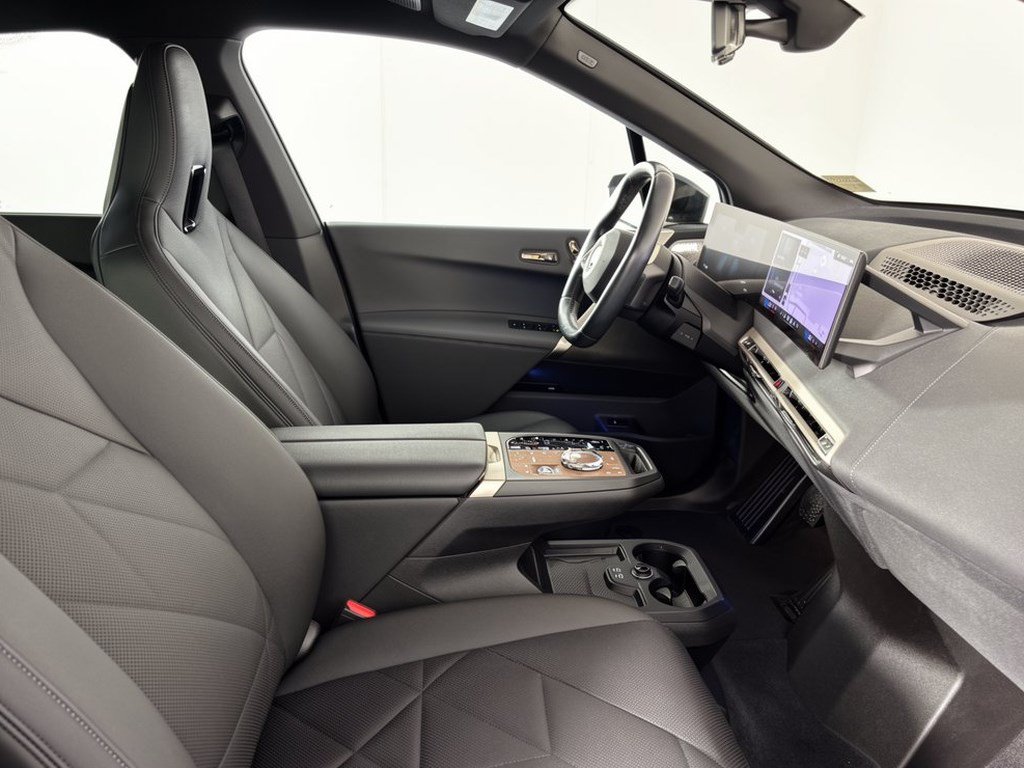 Used 2024 BMW iX M60 AWD/4WD image 30