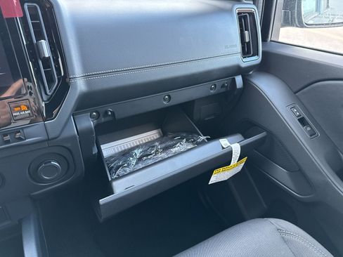 New 2026 Nissan Frontier SV w/ Tow Package image 25