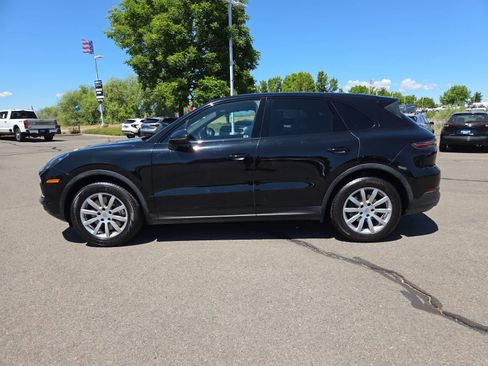 Used 2021 Porsche Cayenne w/ Driver Memory Package AWD/4WD image 11