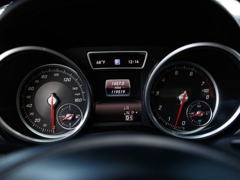 Used 2016 Mercedes-Benz GLE 400 4MATIC image 34