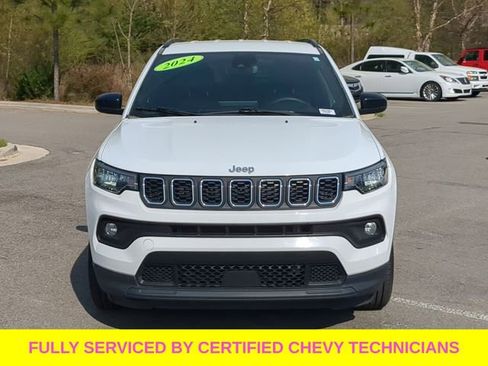 Used 2024 Jeep Compass Latitude AWD/4WD image 14