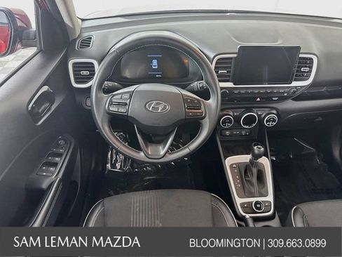 Used 2024 Hyundai Venue Limited FWD image 22