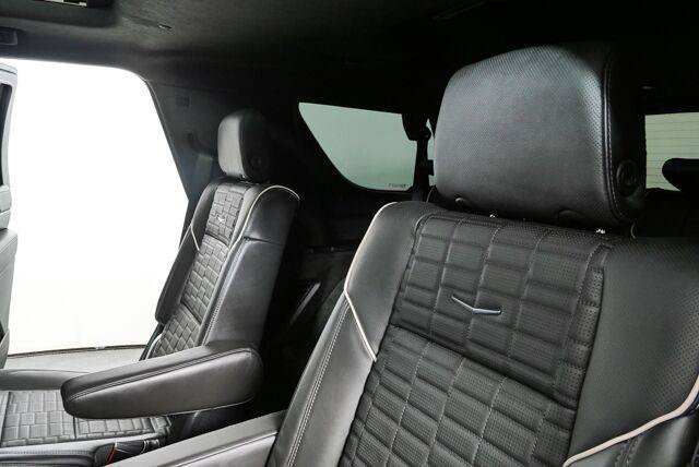 Certified 2026 Cadillac Escalade Platinum Sport w/ LPO, ONYX Package AWD/4WD image 23