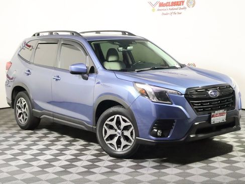 Used 2024 Subaru Forester Premium AWD/4WD image 2
