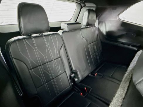 Used 2025 Buick Enclave Avenir w/ Trailering Package, 5000 lbs. AWD/4WD image 31