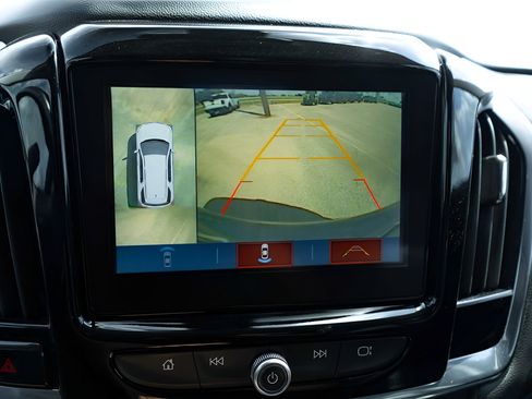 Used 2018 Chevrolet Traverse LT FWD image 24