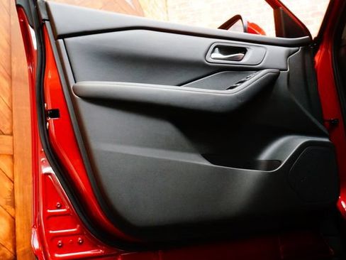 Certified 2025 Nissan Rogue SV AWD/4WD image 34
