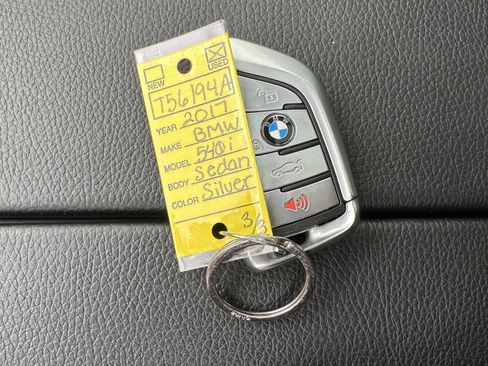 Used 2017 BMW 540i xDrive image 35