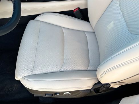 Used 2024 Genesis GV70 2.5T image 21