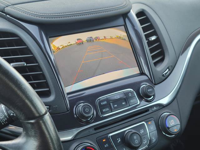 Used 2015 Chevrolet Impala LT w/ Convenience Package FWD image 24