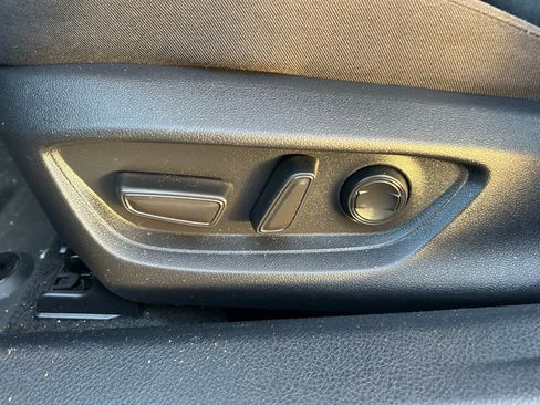 Used 2025 Toyota Camry LE w/ Convenience Package image 16