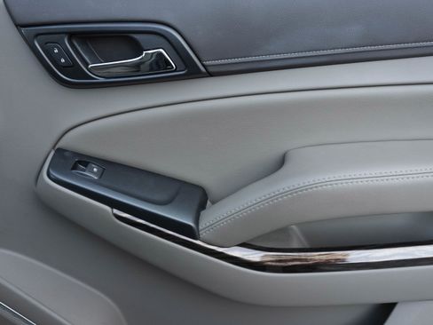 Used 2019 GMC Yukon SLT w/ Graphite Edition image 26