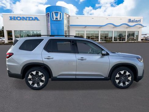 Used 2026 Honda Pilot Touring image 6