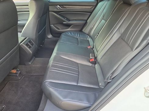 Used 2018 Honda Accord EX-L image 12